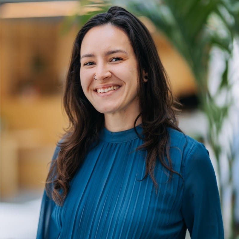 Ana, independent EcoVadis consultant from the Dazzle network